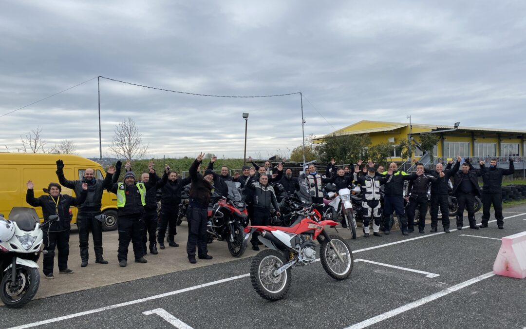 Η VOM εκπαιδεύει τους αναβάτες του Moto ADV Hellas εντός & εκτός δρόμου