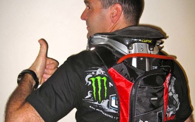 Ο Βασίλης δοκιμάζει το “Πρωτοποριακό Σύστημα Ενυδάτωσης” της USWE