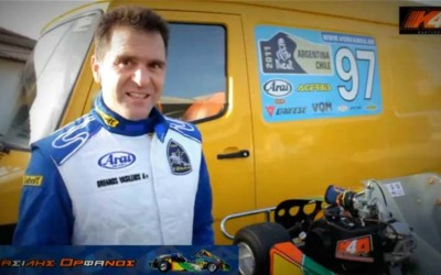 Βασίλης Ορφανός οδηγεί καρτ