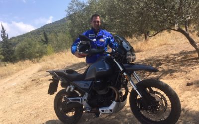 H VOM δοκιμάζει την MΟTO-GUZZI  V85 TT για την εκπομπή ΑUTO-MOTO ΕΡΤ